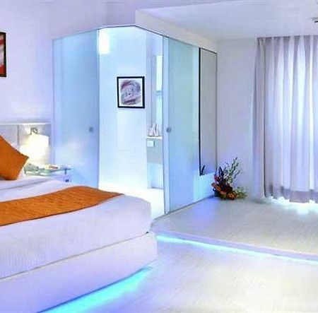 Mango Hotel Jaipur Buitenkant foto