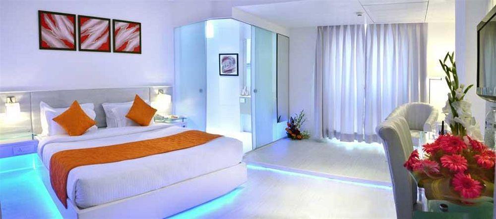 Mango Hotel Jaipur Buitenkant foto